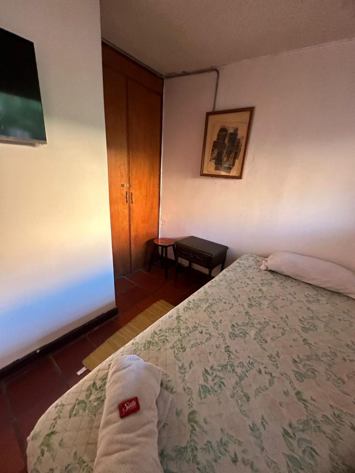 Acogedor Hostal Usaquen La Parada Del Tren Bogota Bagian luar foto