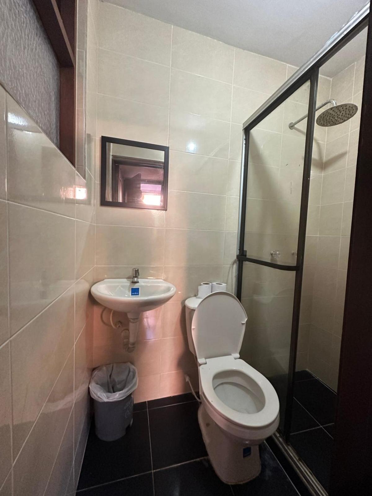 Acogedor Hostal Usaquen La Parada Del Tren Bogota Bagian luar foto